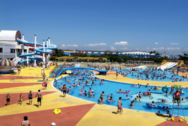 昔はプールだった？